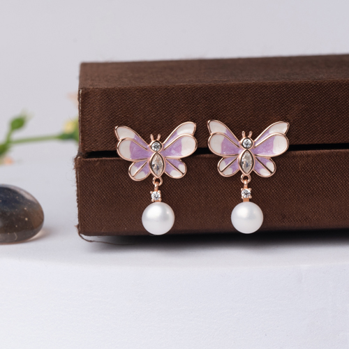 Pearl Flutter Butterfly Drop